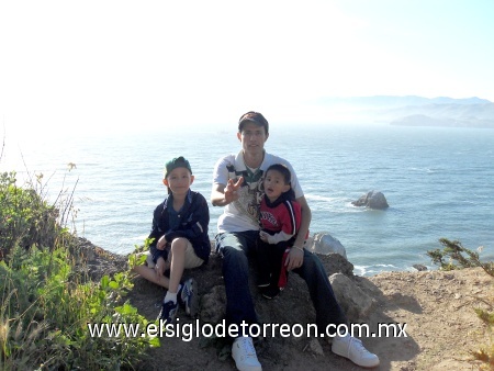 Un día de paseo en San Francisco Ca. Fotografía enviada por Juan Ballesteros y sus hijos.