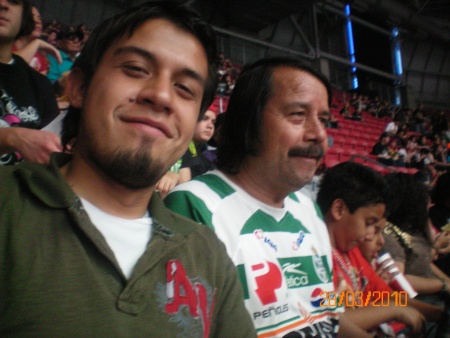 En Phoenix Arizona en WWE Wrestlemania, estuvo muy bueno. Fotografía enviada por Víctor Martínez Moreno.