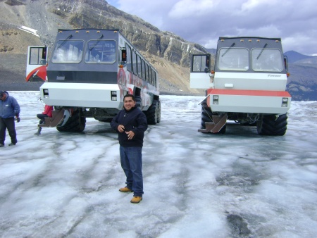 Disfrutando de unas frías vacaciones por Banff Canada, representando a la Comarca Lagunera 11 -jul- 2010.