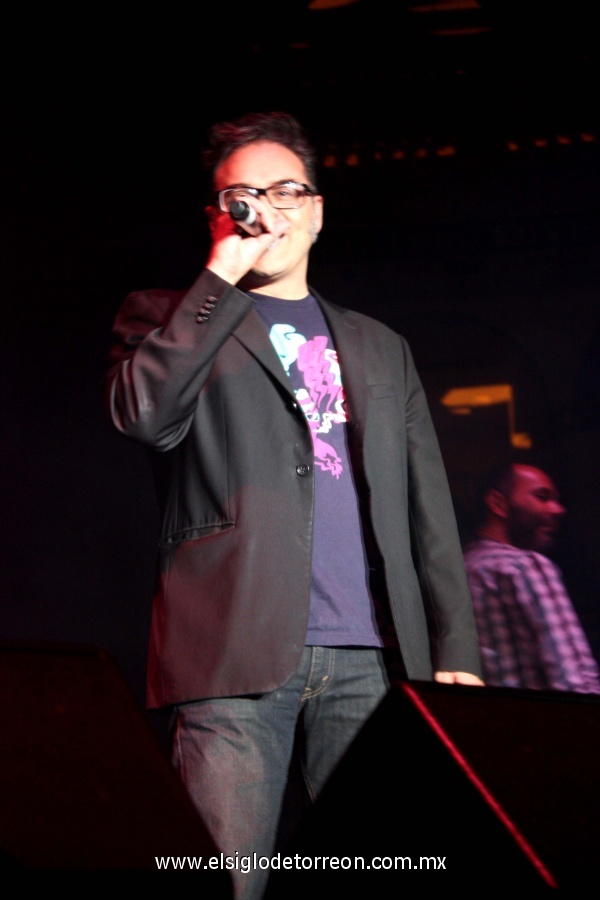 Joselo de Cafe Tacvba participó de jurado en el Rokampeonato Telcel 2010