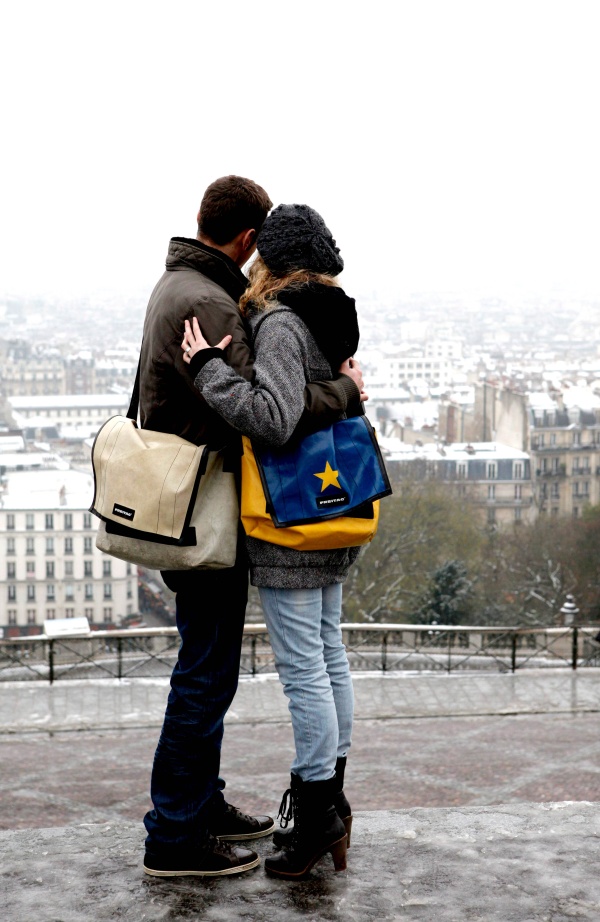 Aunque París es una ciudad de lluvias frecuentes, no está preparada para lidiar con la nieve.