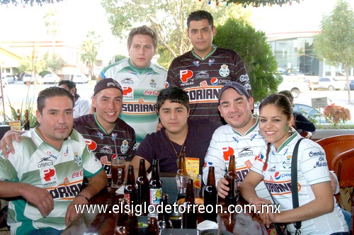 26122010 Jesús, Omar, Miguel, Alfredo, Juanma, Gerardo Romo y Norma.