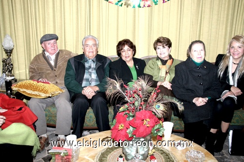 29122010 Alberto, Carlos, Lupita, Ángeles, Lourdes y Cristina.