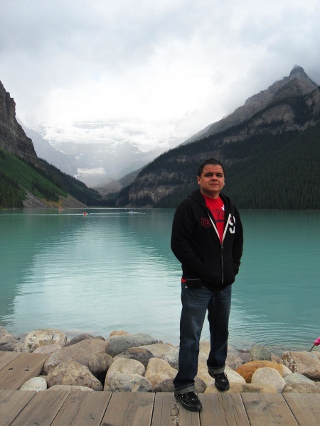 De visita en el Lago Louise en el Parque Nacional de Banff. Octubre del 2010. Fotografía enviada por Sergio Carrillo.