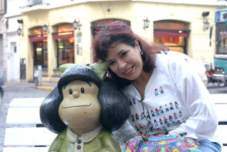 Monumento a Mafalda en San Telmo, Buenos Aires, a metros de donde vivía Joaquín Lavado (Quino). Fotografía enviada por Nancy Patricia Azpilcueta.