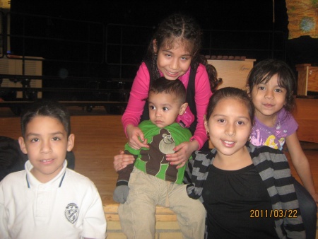 Mis hijos y sobrinos desde Madison Wisconsin Marzo del 2011, saludos Torreón. Fotografía enviada por Irene Hernández.