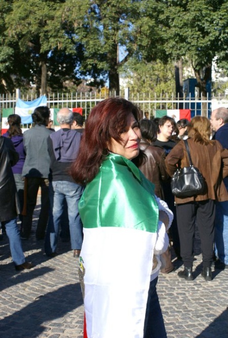 La Comarca Lagunera estuvo presente en la Marcha por la Paz realizada en Buenos Aires, Argentina. Fotografía enviada por Nancy Patricia Azpilcueta Ruiz Esparza