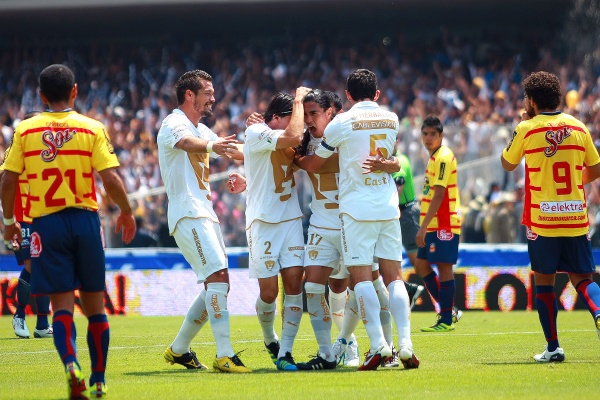 El gol de Francisco Palencia, apenas en el inicio provocó que los seguidores de los universitarios, se sintieran muy cerca de la 'gloria'.