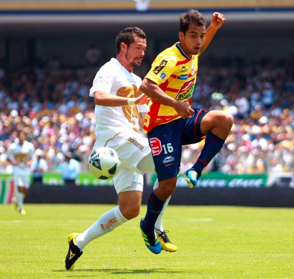 Las jugadas de peligro disminuyeron considerablemente hasta que Marco Rodríguez decretó el final.