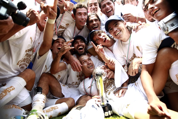 Pumas se coronó Campeón después de una temporada de ensueño donde logró afianzarse con un equipo juvenil reforzado por hombres de experiencia.