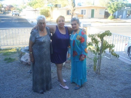 Agosto 2010 Sras. Georgina Lovelace, Josefina Solzano y Maria Montes en Las Vegas NV Fotografía enviada por georgina rubio lovelace