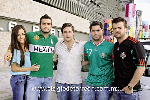 Karina, Benjamín, José Carlos, Alfredo y Ángel.