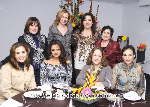 Gaby, Coty, Paty, Lupita, Cristina, Clarisa, Paty y Juanita.