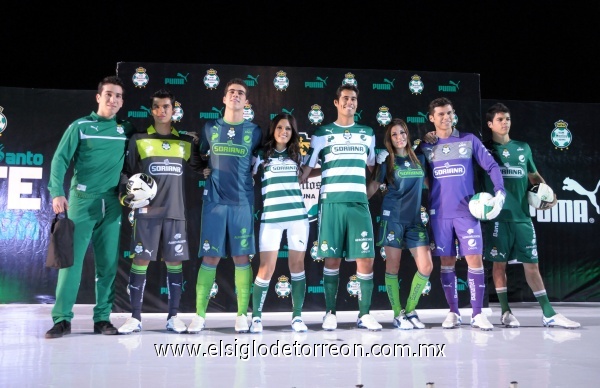 El jersey de entrenamiento del equipo lagunero es de color verde, short y medias del mismo color con vivos blancos.