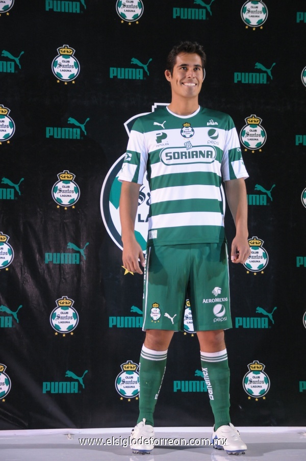 Bajo el lema de campaña 'Si eres Santo tu fe es ciega'' fue presentado el nuevo jersey de Santos Laguna para los Torneos Clausura y Apertura 2012.