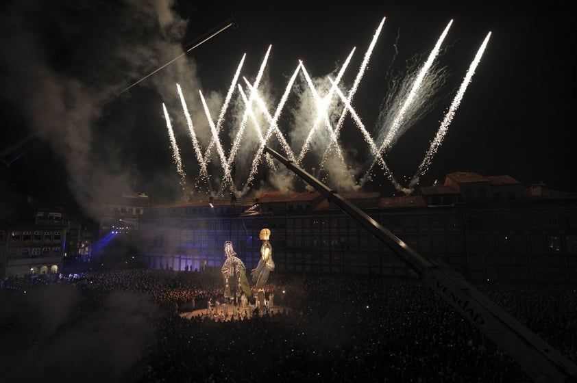 Con música de cámara como preludio del torrente de actividades artísticas, se realizó el nombramiento.