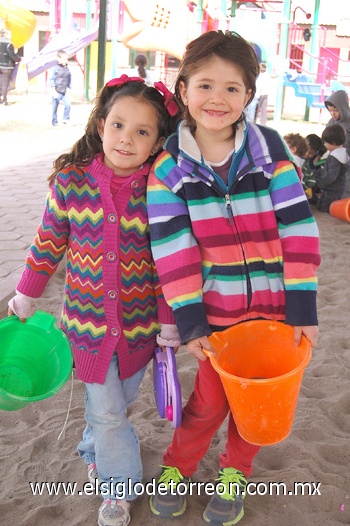 27012012 Sofía, Frida, Paulina y Natalia. Paulina y Lucía.