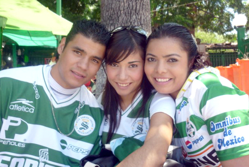 Guerreros de corazón en Queretaro Eduardo, Adriana y Mary. Fotografía enviada por Eduardo