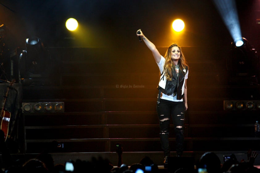 Temas como “Catch Me” y “Don’t Forget” fueron coreados por miles de "Lovatics".