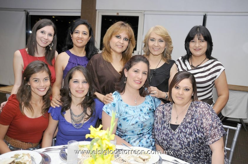 15052012 ALDO , Ale, Karina, Paulina, Denisse, Anabel, Adriana, Ana, Lucy y Annie.