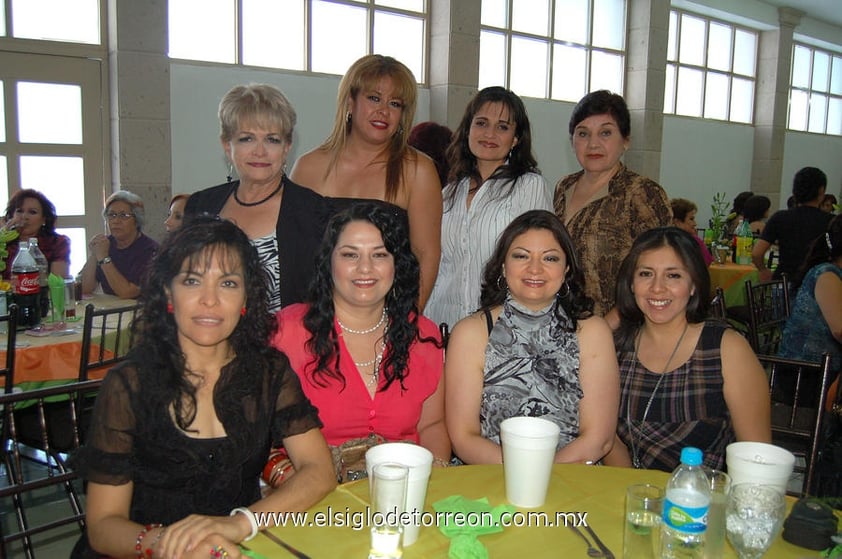 16052012 YULY  Rodríguez, Irene Loza, Karina Chavira, Laura Pacheco, Lizeth Gallegos, Micaela Macías, Alejandra Prado y Nora Castillo.