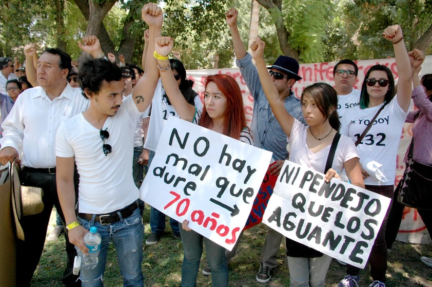 Posteriormente se pronunciaron discursos de algunos participantes y se dio por concluida la manifestación ante los 37 grados de temperatura.