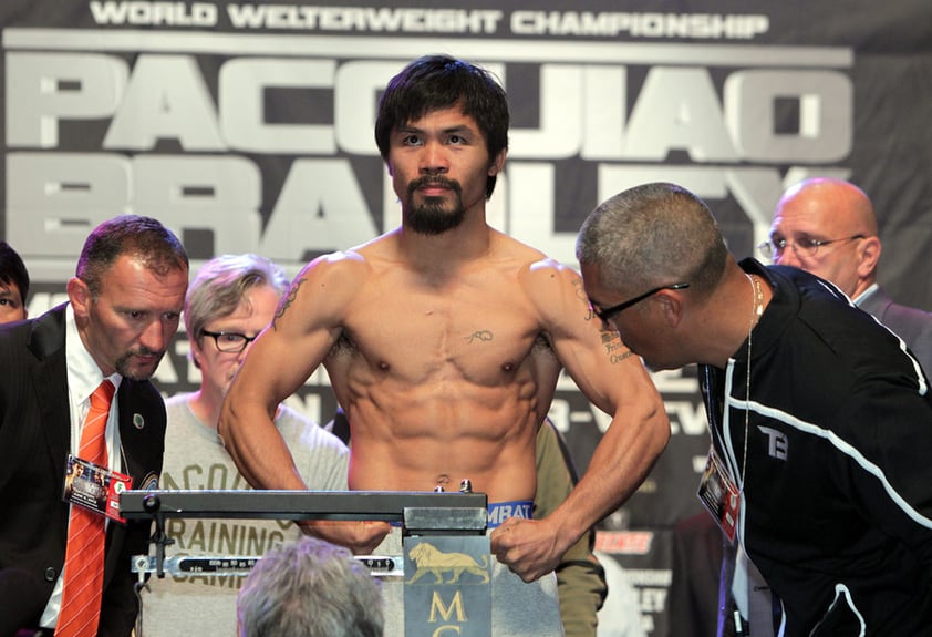 El segundo puesto es de Manny Pacquiao, con ganancias de 62 millones de dólares, sólo peleó en par de ocasiones, contra el mexicano Juan Manuel Marquez y contra Tim Bradley. Por ambas peleas se llevó 56 millones de dólares, más otros 6 millones en patrocinadores.