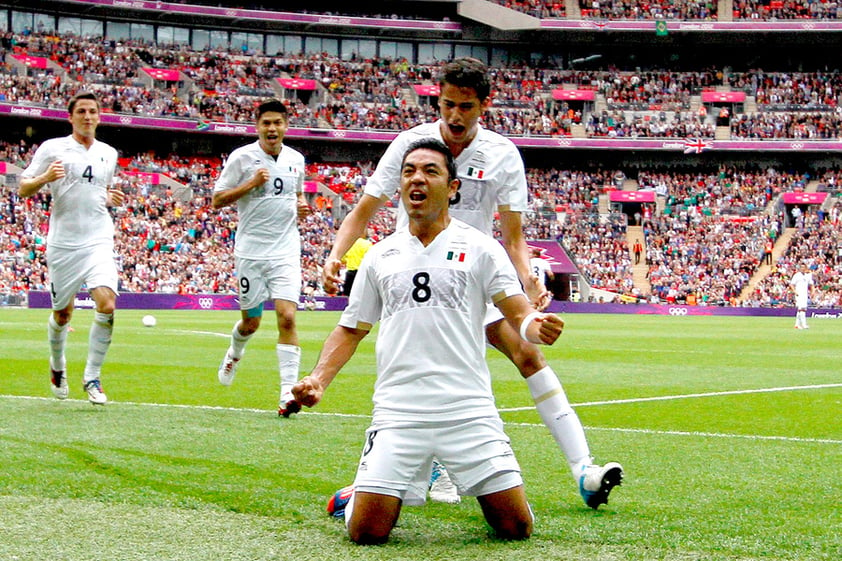 Marco Fabián celebró su anotación en el partido contra Japón en los Juegos Olímpicos.