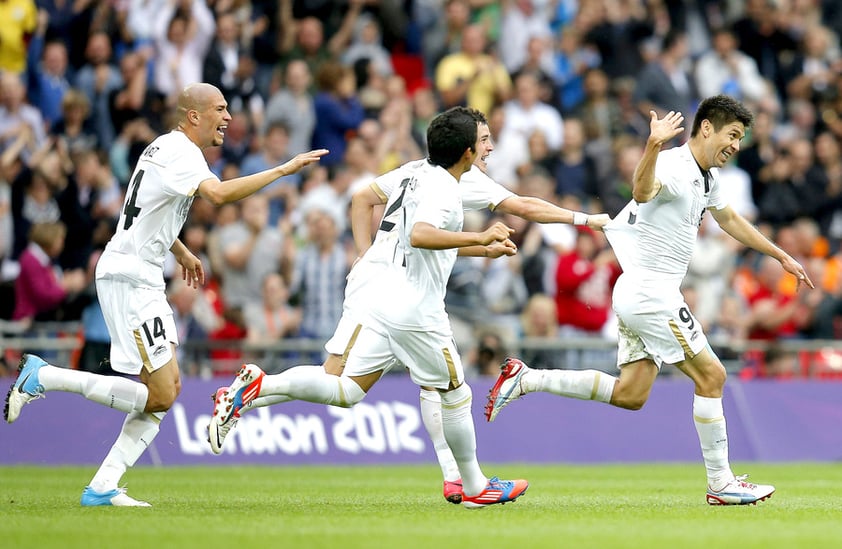 La Selección mexicana aseguró la medalla de plata luego de vencer 3-1 a Japón con goles de Marco Fabián, Oribe Peralta y Javier Cortés en los Juegos Olímpicos de Londres.