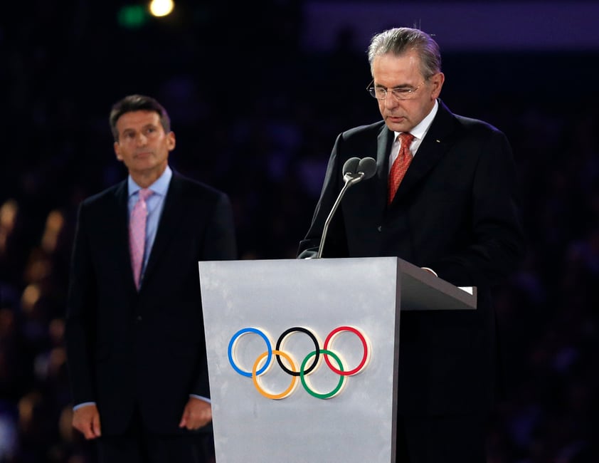 El presidente del Comité Olímpico Internacional (COI), Jacques Rogge, declaró clausurados los Juegos de Londres 2012, a los que califico como "felices y gloriosos".