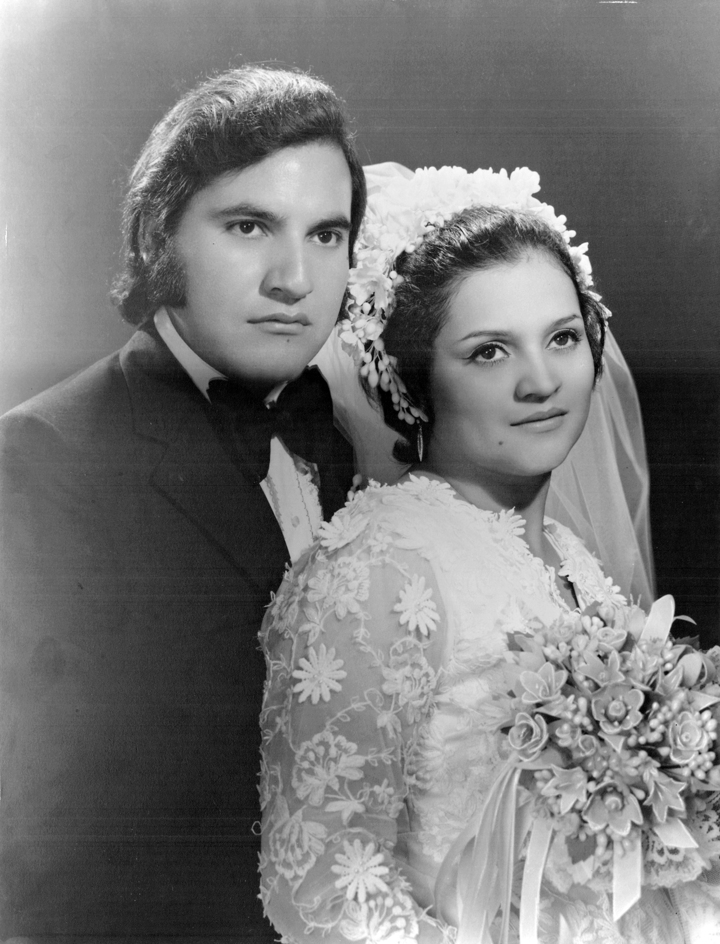 JESÚS Estrada Castro y Lidia de Santiago de Estrada se encuentran celebrando 40 años de casados.