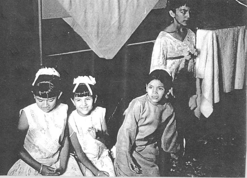 MAYELA y Ana Puente Martell, Mayela Martell Ávila y Carolina Martell en la boda de María Elena Martell García en el año de 1969.