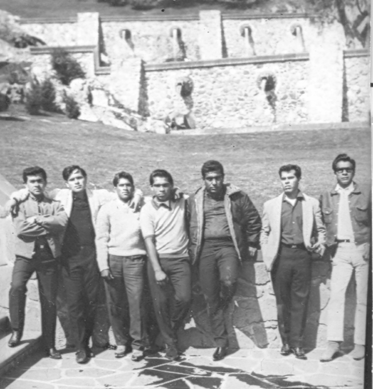 En la década de los 70 en su visita a la Villa de la Ciudad de México: Guillermo Escobedo
Muñoz, Alfonso García Cuéllar, Manuel Vázquez ‘Relámpago’ (f), Carlos Ríos ‘Calucas
Ríos’, Javier Esparza, Humberto Padilla Magdaleno (f) y Luis Uribe.