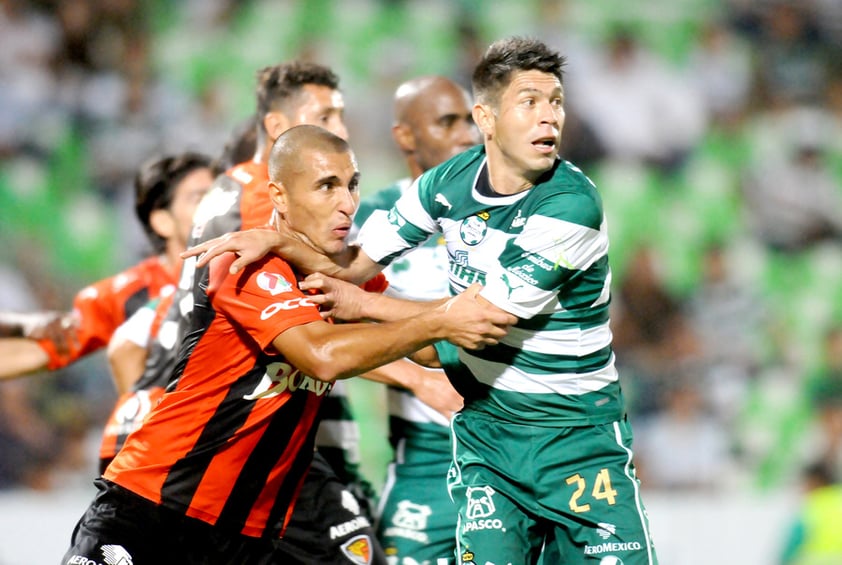 Santos Laguna desaprovechó oportunidades claras de gol y empató sin anotaciones con Jaguares, en partido celebrado en el Estadio Corona.