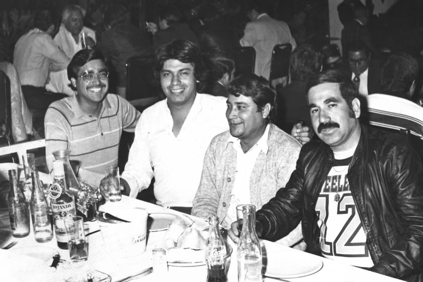 MIGUEL ÁNGEL Torres, Javier Díaz, Ricardo Torres y Rafael Ibarra, fotografiados el 22 de diciembre de 1981.30092012 MARTHA  Paloma Zugasti RodrÃ­guez con su madrina Sor Paulina Reyes Flores, hace algunas décadas.