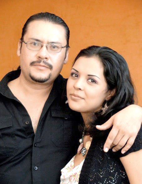 Anibal Flores y Karla R. Medina en Lázaro Cárdenas, Mich.