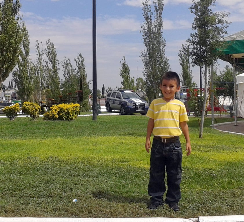 Mi hijo Joshua de vacaciones en Chihuahua.