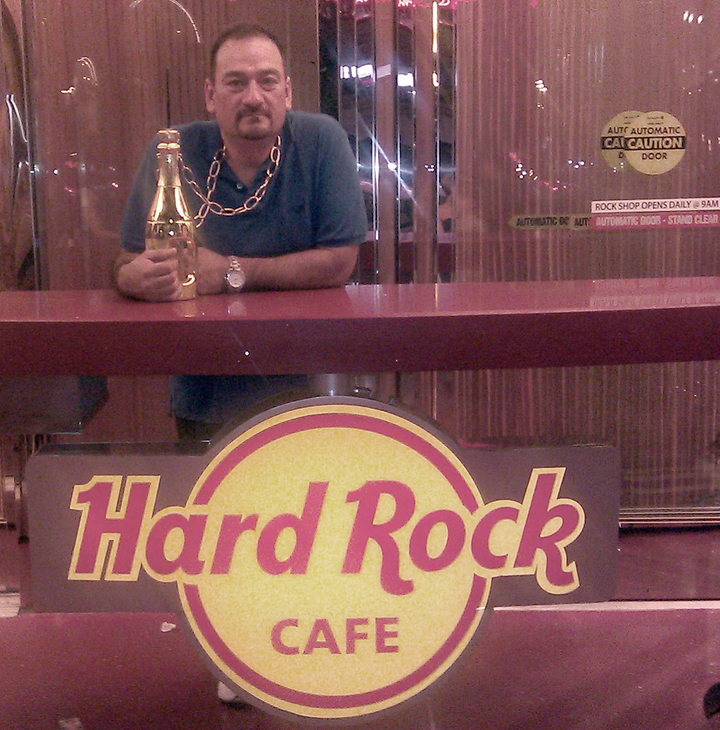 DE VAGO EN LAS VEGAS NV EN EL HARD ROCK CAFE.