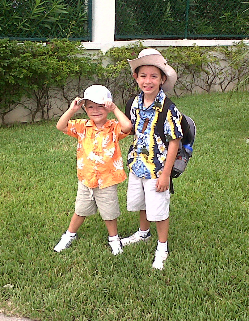 Santiago y Nicolás Pérez en Mazatlán, Sinaloa