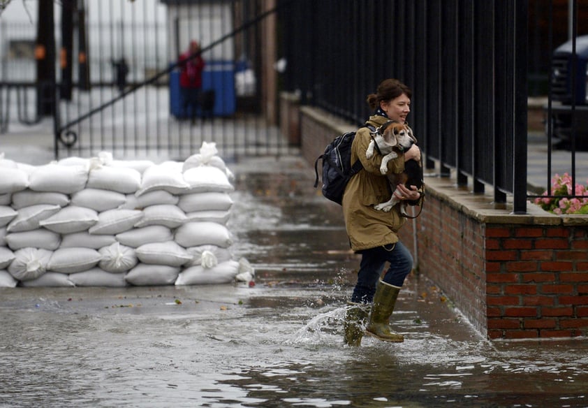 Los estados de Delaware, Rhode Island, Pensilvania, Connecticut, Virginia, Nueva Jersey, Nueva York, Maryland y el Distrito Federal (DC) han sido declarados en estado de emergencia.