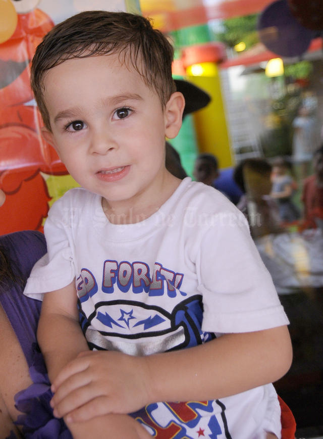 Muy apuesto lució Pablo en su fiesta de tres años de edad.