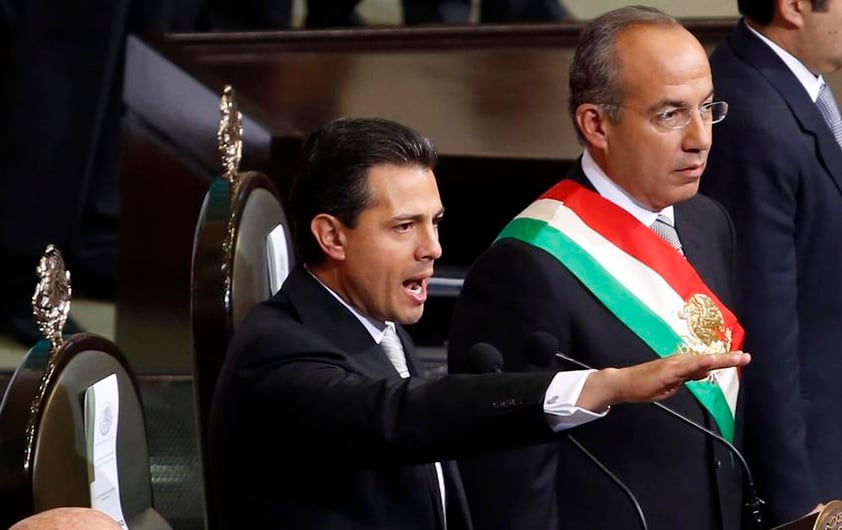 Ante diputados, senadores, cuerpo diplomático e invitados especiales, Peña Nieto dio lectura al Artículo 87 de la Constitución Política de los Estados Unidos Mexicanos: