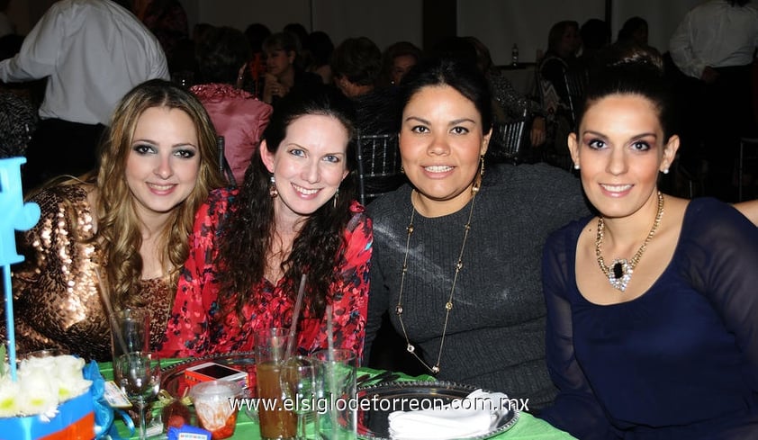 08122012 KATHY , Silvia, Mafer y Sofía.