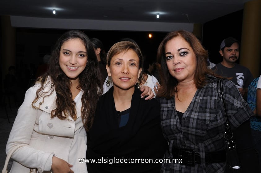 05122012 YAMILET  Babún, Lulú Sánchez y Josefina Moreno.