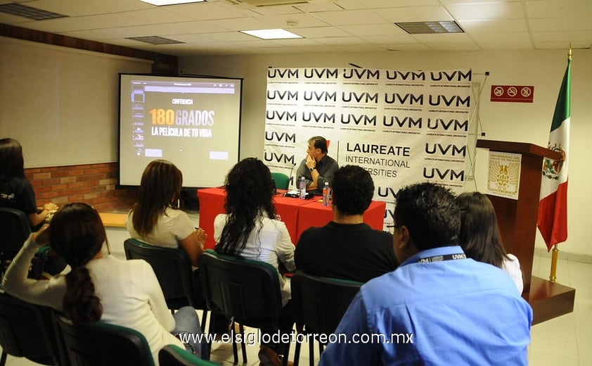 09122012 DURANTE  la conferencia magistral en la Universidad del Valle de México.