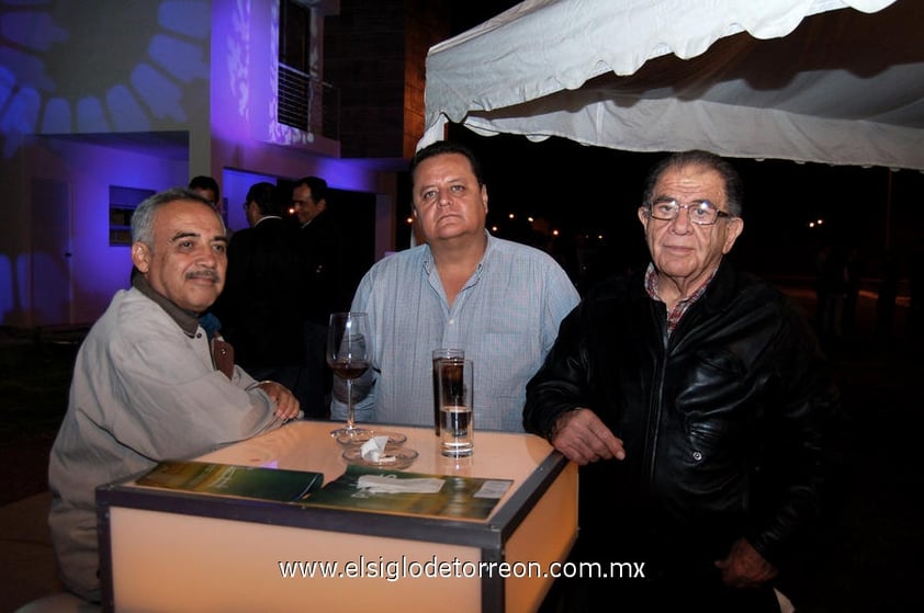 03122012 INAUGURACIÓN DE FRACCIONAMIENTO.  Fortunato Chavarría, Guillermo López y Tomás Matías Román.