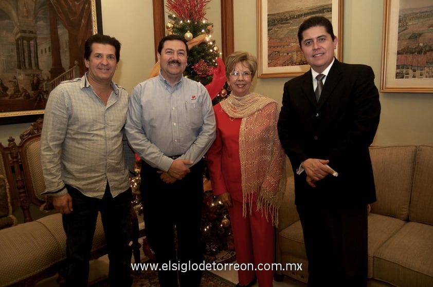 CÉSAR, Ricardo, Aurorita y Óscar