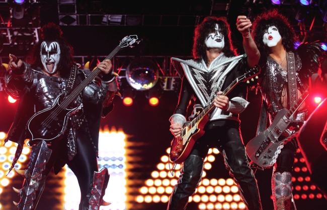 29 de septiembre. Kiss | Con una cátedra de rock and roll y un espectáculo incendiario, Kiss y Mötley Crüe concluyeron "The Tour" en el Foro Sol de la Ciudad de México.