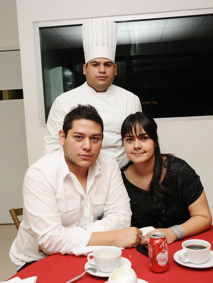 13122012 GILBERTO Ibarra, duardo Ibarra y Karina Jaidar