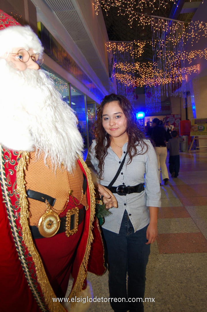 15122012 CON SANTA.  Alejandra Luján.